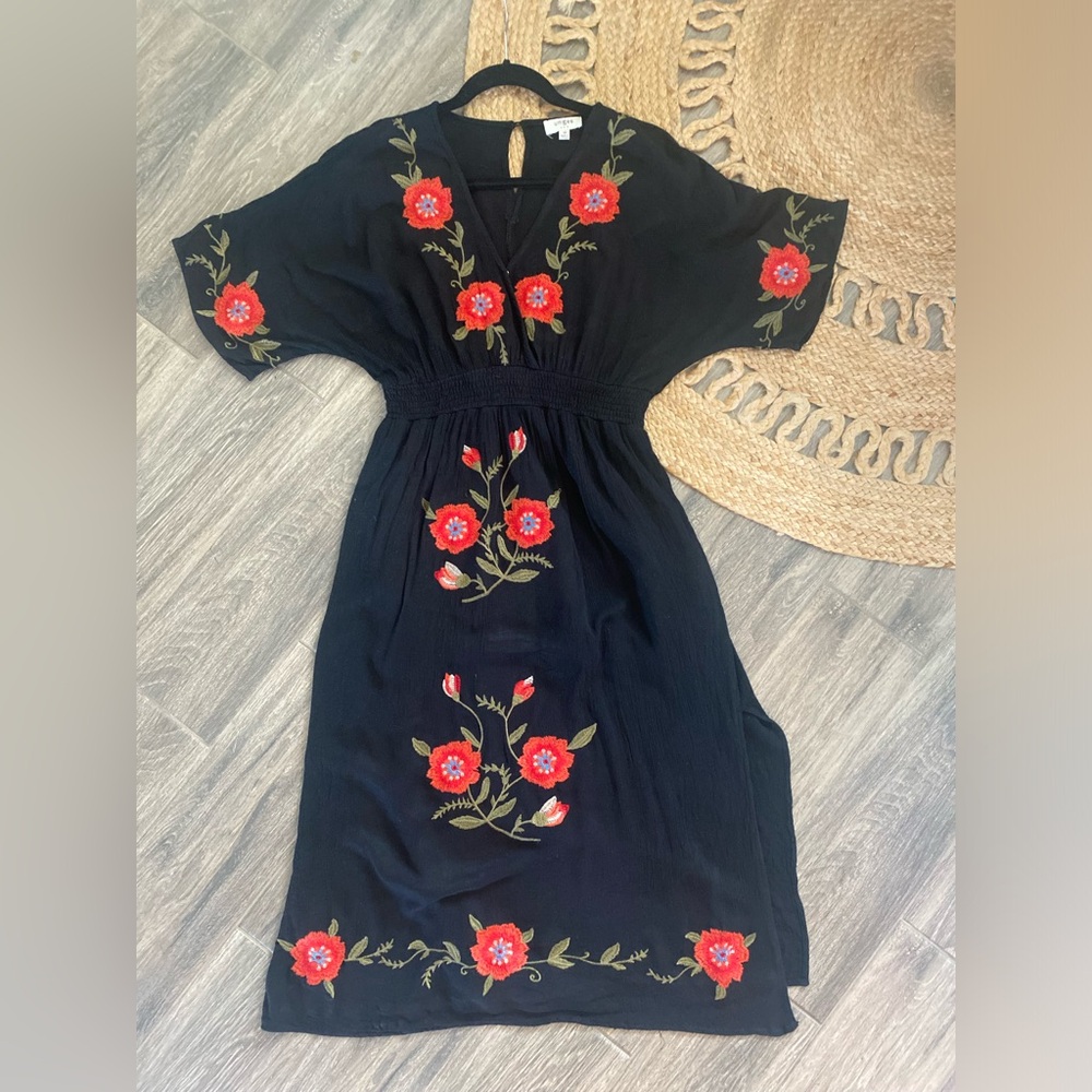 Umgee Midi Dress Womens M Black Embroidered Floral Sheer Smocked Waist Summer